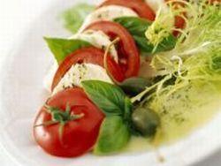 Sałatka Caprese - kolorowa jak włoska flaga