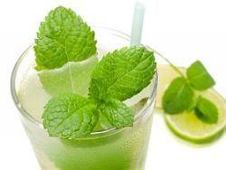 Mojito - koktajl z rumu i mięty