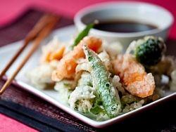 Japońska tempura - krewetki otoczone w cieście